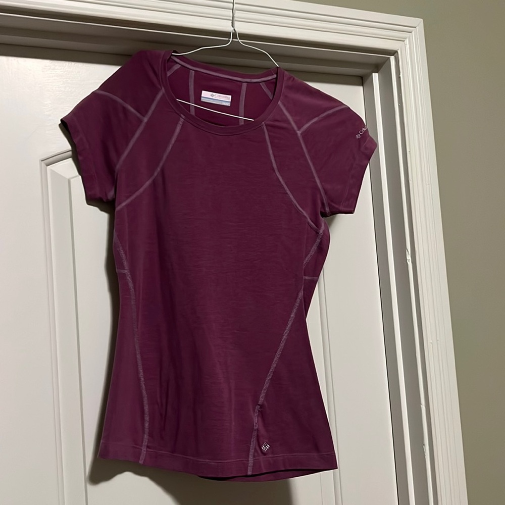 Size XS plum Columbia athletic top.
